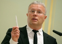 Глава НРК А.Лебедев: "С начала 2000-х в России присвоено около $500 млрд" Глава НРК А.Лебедев: "С начала 2000-х в России присвоено около $500 млрд"