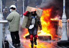 "Запад поступает неверно, списывая Украине долги" "Запад поступает неверно, списывая Украине долги"